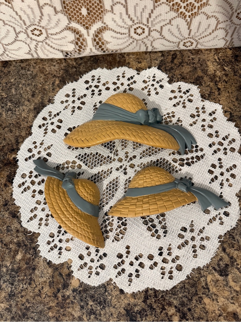Decorative Straw Hat Brooch Set – Mustard and Sage